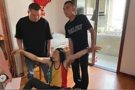 “显眼包”大闹派出所  背后涉案380万图片