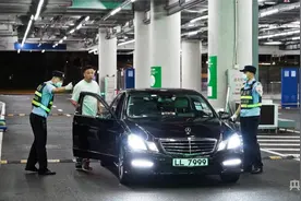 首辆香港私家车通关！“港车北上”政策正式实施图片