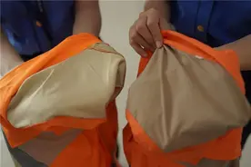 “父亲是环卫工，想为他申请定制夏天制服”，安排！图片