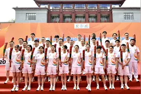 成都大运会火炬传递成都站（首日）传递圆满成功！此后还有4个传递日图片