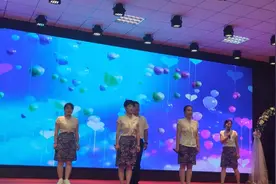 果然视频| 仪式感拉满，我们毕业啦图片