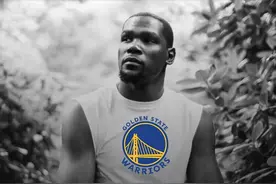 👀当年的大地震级！7年前的今天 凯文-杜兰特加盟金州勇士！图片