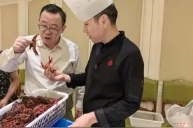 5斤小龙虾烧熟缩水成3斤？上海市消保委亲测：以后绝对不要相信！图片