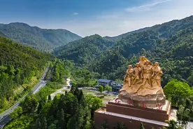 井冈山被投诉“几百名野导游拉客叫客”，官方回应图片