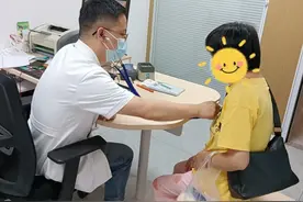 健康小站|高温天老年人心烦气躁闷闷不乐，小心“情绪中暑”图片