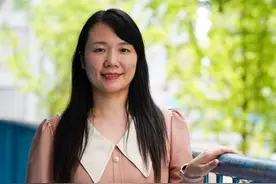 18年坚守棚改区学校，她把温暖与爱传递给孩子图片