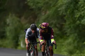 环湖赛雨中骑行 布洛克“单飞”12公里夺赛段冠军图片