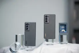 荣耀Magic V2评测：以轻薄驭极致 手机从一部变“一片”图片