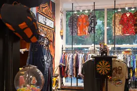 果然视频|街舞老师跨行做“古着”，开店初衷为“取悦自己”图片