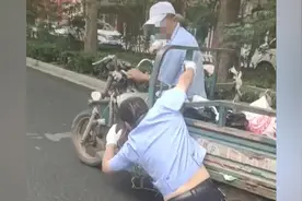 男子骑三轮车拖行交警百米远，警方通报：男子系听力障碍者，民警对其予以谅解视频封面