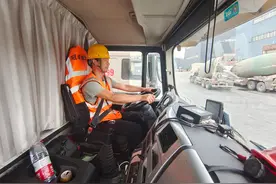 创业夫妻的奋斗故事图片