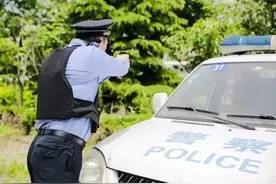 含泪送别！34岁辅警办案途中不幸殉职……图片