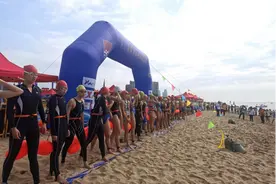 厦门举办第11届厦金海峡横渡活动，成两岸水上运动交流平台图片