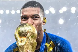 过关斩将！5年前的今天，法国获得2018年世界杯冠军图片