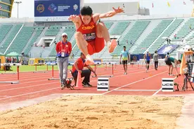 （体育）田径——亚洲锦标赛：张溟鲲获得男子跳远季军图片