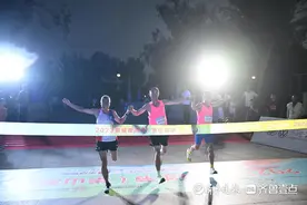 2023泉城夜跑节（华山湖站）闪耀开启图片