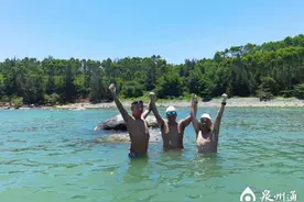 风浪急、水母毒、温度高，全程23公里！泉州三勇士成功横渡琼州海峡图片