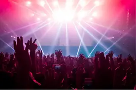 周杰伦演唱会门票被炒到15万，今年粉丝和黄牛的攻防战持续升级图片