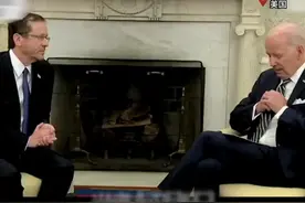 与以总统会晤 拜登全程低头垂目...网友:睡着了?图片