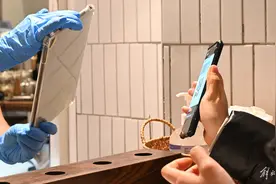 微信、支付宝外卡绑定服务升级，单笔200元以下免收3%手续费图片