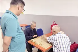 人防纳凉中心觅清凉图片