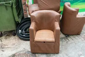 想卖卖不掉，想扔没地方扔……旧家具到底该何处安放？图片