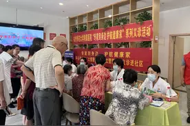 行走距离越来越短，走着走着就腰酸脚麻，老年人出现这些问题要注意图片