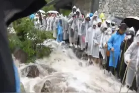 武功山帐篷节遇暴雨成“渡劫”，景区：有应对，无人受伤图片