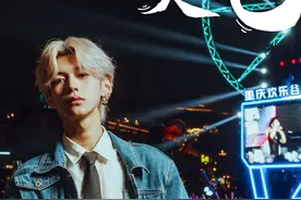 重庆夏夜烟火气|孙恩盛：我是游乐园帅气NPC，也是创业者图片