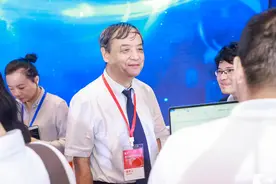 人工智能专家：“百模大战”不是贬义，建议深耕行业的垂直应用图片