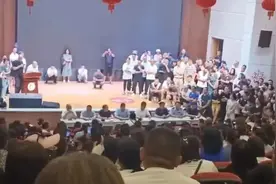 陕西延安处理“考8分事件”：退还违规收费2000余万，重组高中领导班子图片