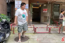 小区楼栋门口装30厘米高护栏，安全还是危险？消防部门说……图片