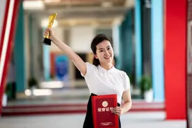 这位老师是作业设计高手，学生唱着RAP完成作业图片