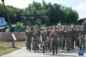 退伍老兵三十年打造国防教育实践基地图片