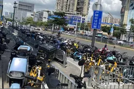 地铁口设围栏，期待更“深圳”的解法图片