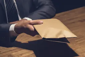 深圳一“黑老大”被公诉，曾行贿国家机关工作人员寻求庇护图片