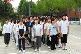 崇文中学到潍坊四中举行初高衔接科技创新夏令营研学活动图片