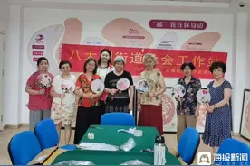 干花巧利用，相聚把言欢——市南区八大湖街道社工站开展“植”愈希望困境老人园艺小组活动图片