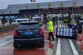 北京遭暴雨，地铁燕房线全线停运！交警提醒减少前往门头沟图片