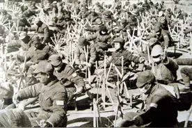 这是人间最美的服装！以中国人民解放军军服变迁史致敬最可爱的人图片