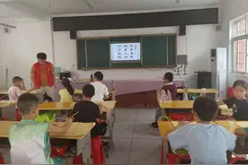 云梦：我是小小书法家，书法传承点亮多彩暑假图片