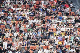 成都大运会｜“巴不巴适？”“巴适！”——在大运会助威声里听见多样成都图片