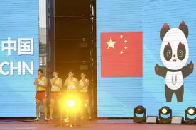 成都大运会｜田径——男子4x100米接力：中国队夺冠图片