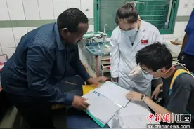 山西援吉布提医疗队巧用针灸救治偏瘫患者图片