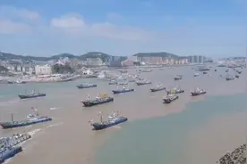 舟山2700余艘渔船今解禁开捕，第一批东海海鲜即将重回市民餐桌图片