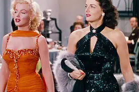 风扇这样用，比空调还凉快，还能省下一大笔电费。。图片