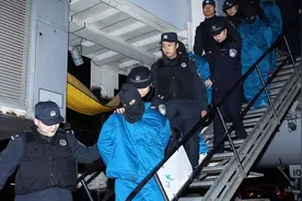 《孤注一掷》海外抓捕真实吗？记者亲历的中国警方跨境捣毁电信诈骗窝点图片