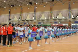 自治区十四运“巴州建工”杯篮球比赛火热开赛图片