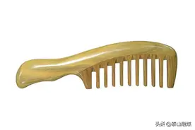 想要“梳”通全身经络，一把梳子就能搞定！交给你这四种方法，“梳”走腰酸背痛！图片