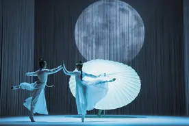 芭蕾舞剧《白蛇传》：探讨快节奏时代，如何找寻初心｜主创谈图片